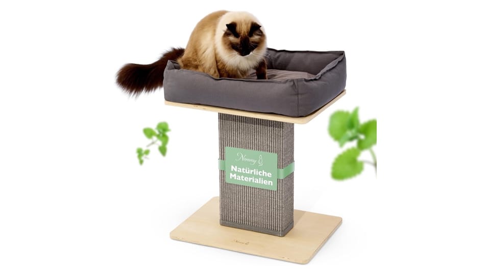 Nemmy wooden scratching post with washable cat bed